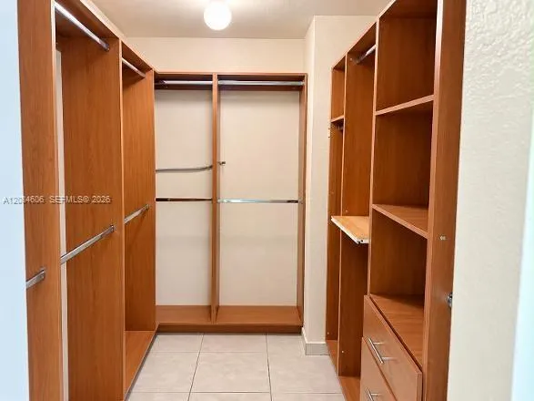 7548 NW 173rd Ter Hialeah, FL 33015