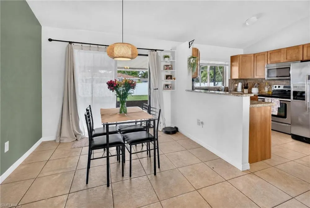9197 Pomelo Road E Fort Myers, FL 33967
