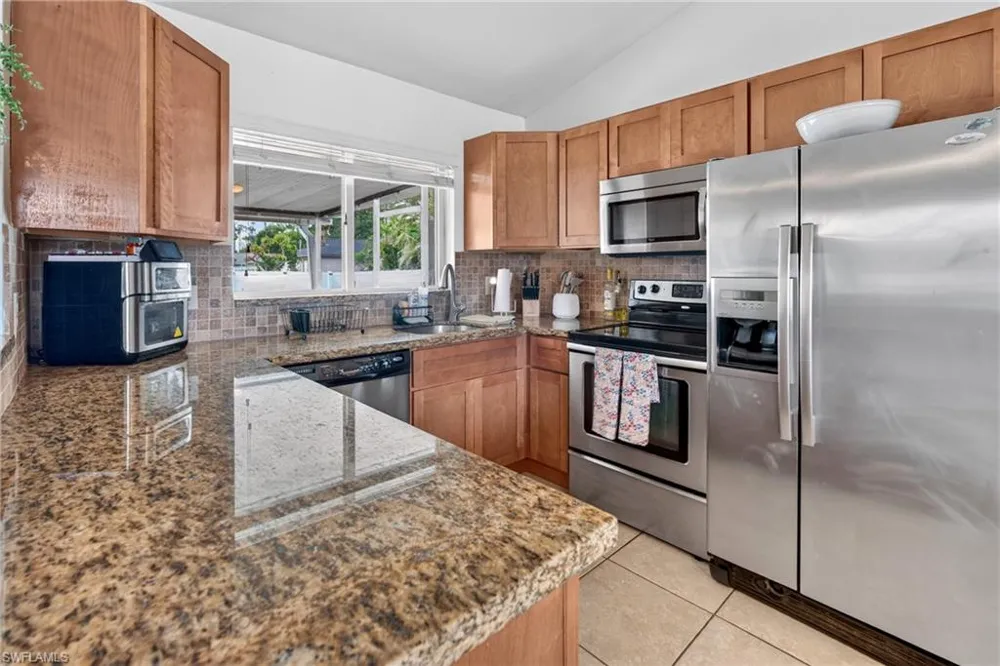 9197 Pomelo Road E Fort Myers, FL 33967