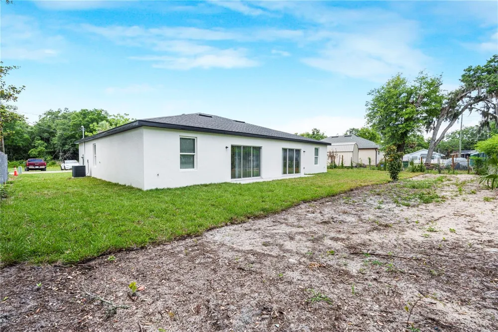 525-527 PINE LANE Eustis, FL 32726