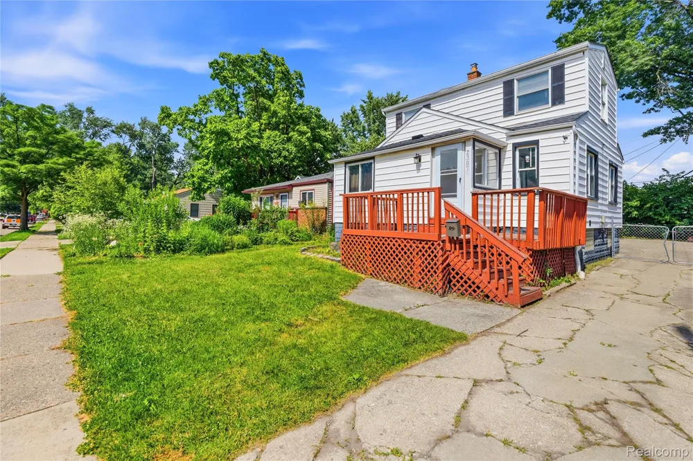 23074 Powell Avenue Hazel Park City, MI 48030