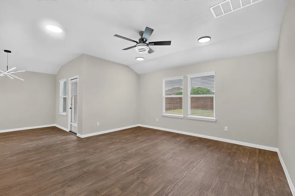 315 Gladiola Loop Kyle, TX 78640