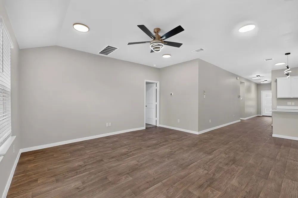 315 Gladiola Loop Kyle, TX 78640