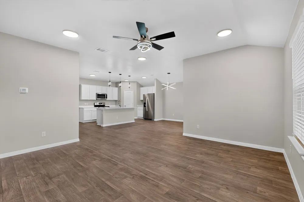 315 Gladiola Loop Kyle, TX 78640