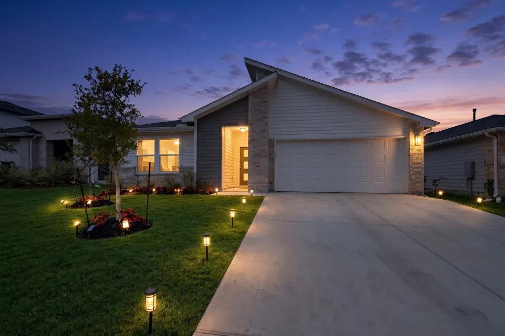 315 Gladiola Loop Kyle, TX 78640