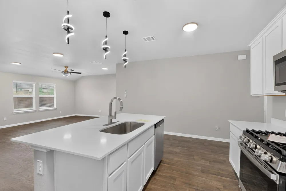 315 Gladiola Loop Kyle, TX 78640