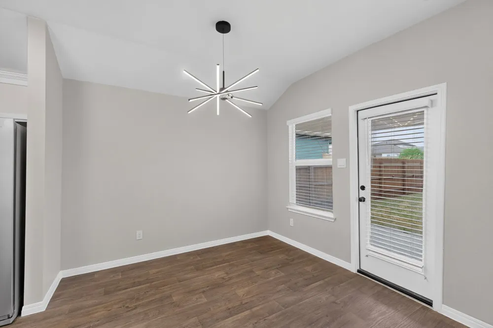 315 Gladiola Loop Kyle, TX 78640