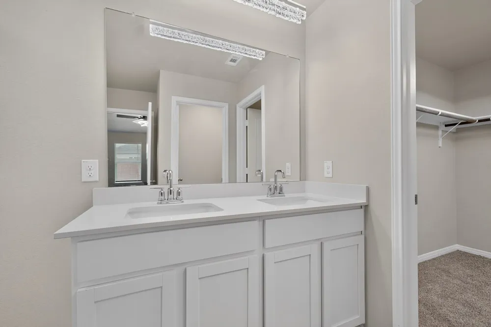 315 Gladiola Loop Kyle, TX 78640
