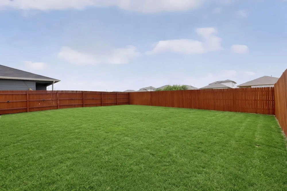 315 Gladiola Loop Kyle, TX 78640