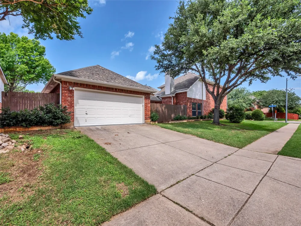 114 Constitution Drive Euless, TX 76040