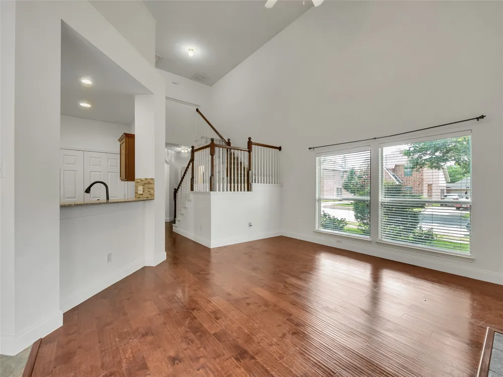114 Constitution Drive Euless, TX 76040