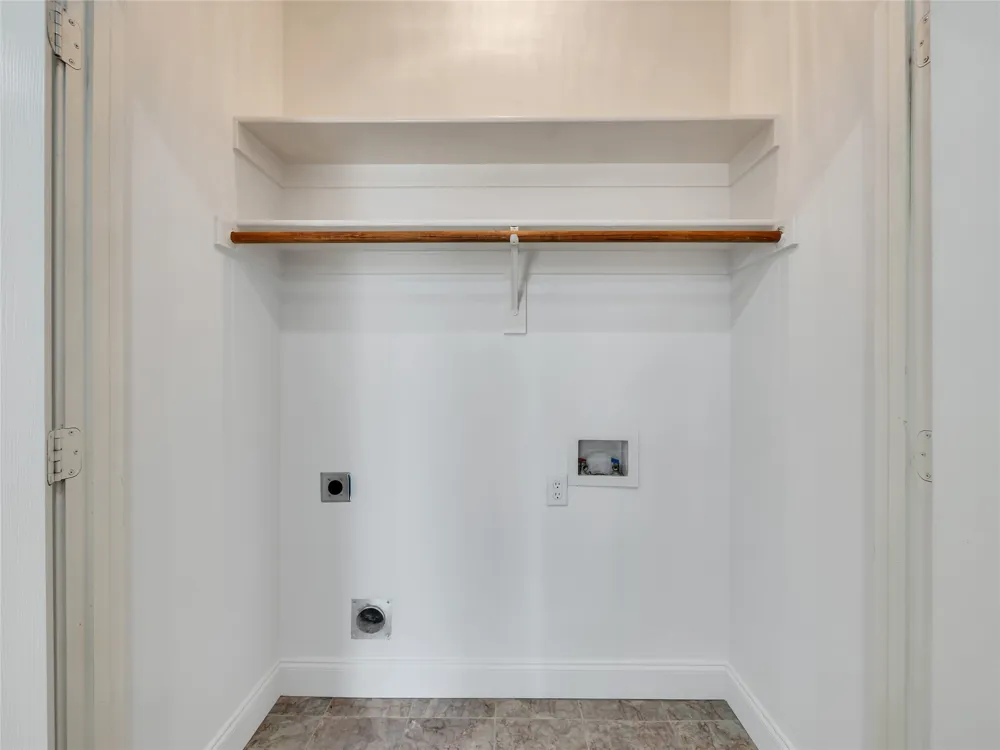 114 Constitution Drive Euless, TX 76040