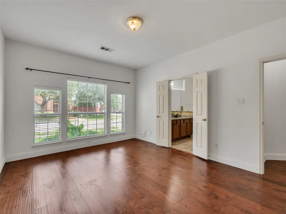 114 Constitution Drive Euless, TX 76040