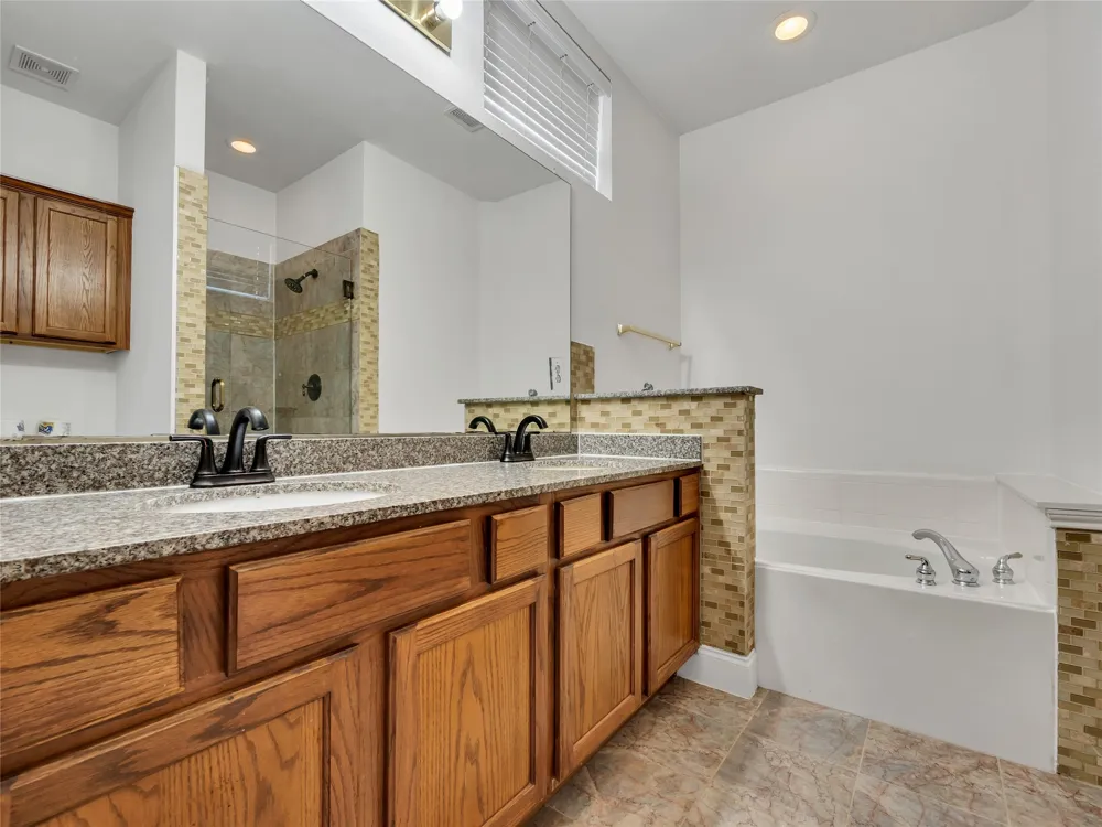 114 Constitution Drive Euless, TX 76040