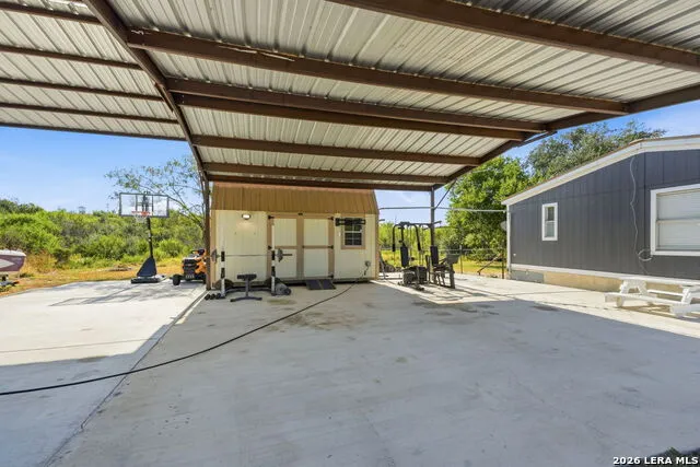 104 County Road 4637 Hondo, TX 78861