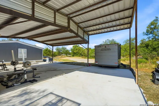 104 County Road 4637 Hondo, TX 78861