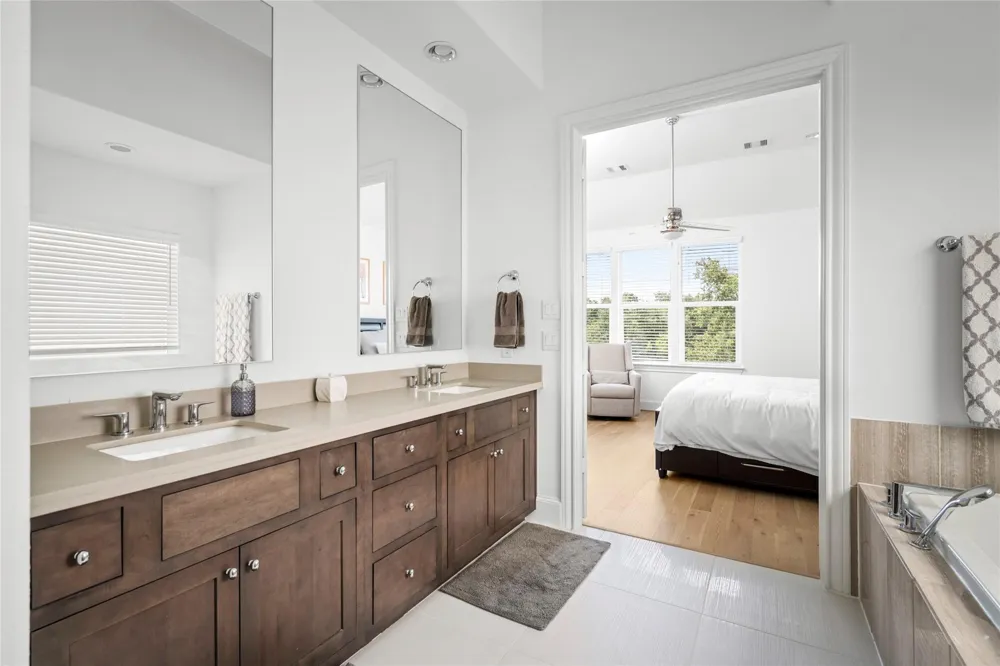 3418 Timbergrove Heights Street Houston, TX 77008