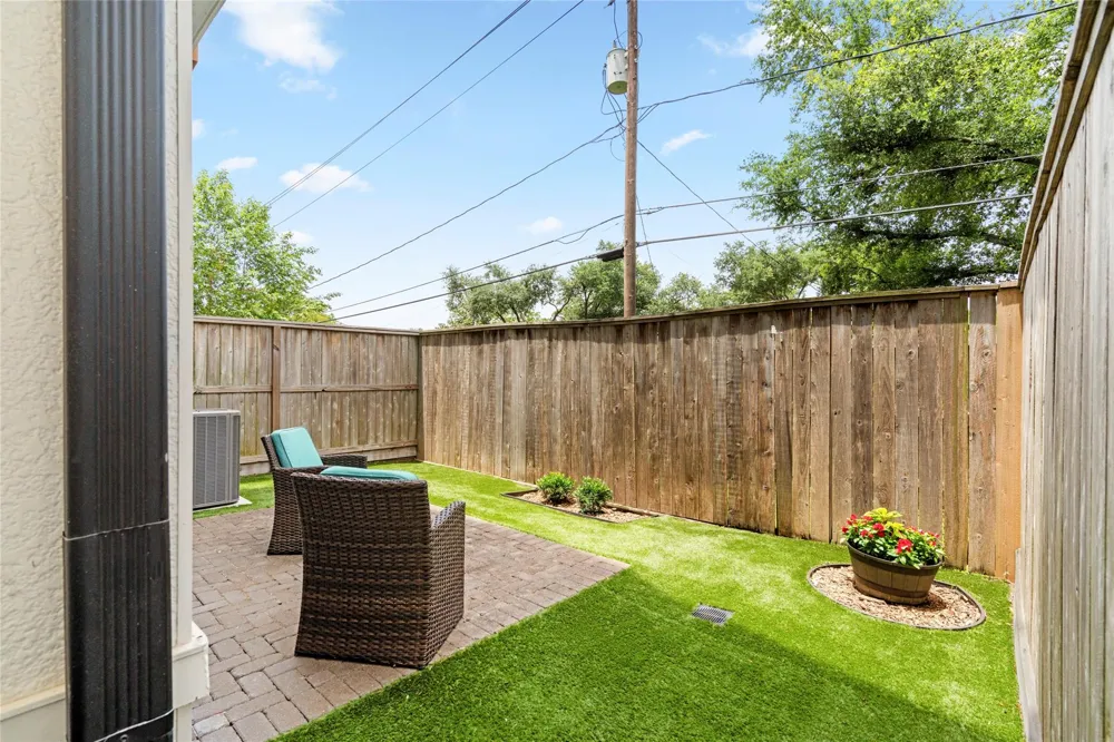 3418 Timbergrove Heights Street Houston, TX 77008
