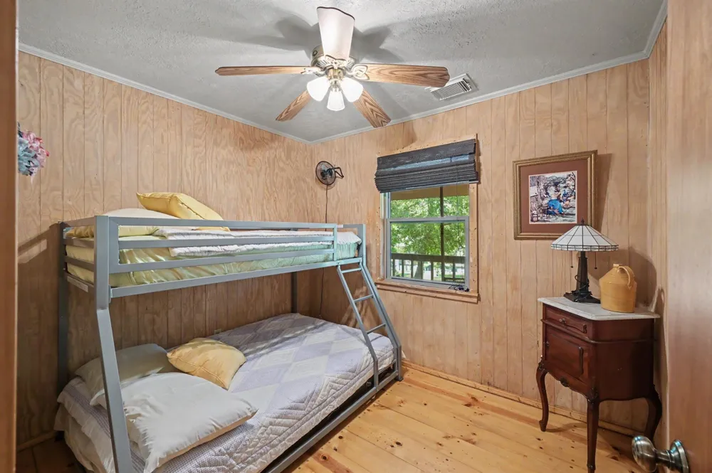 99 Lake View Drive Huntsville, TX 77320