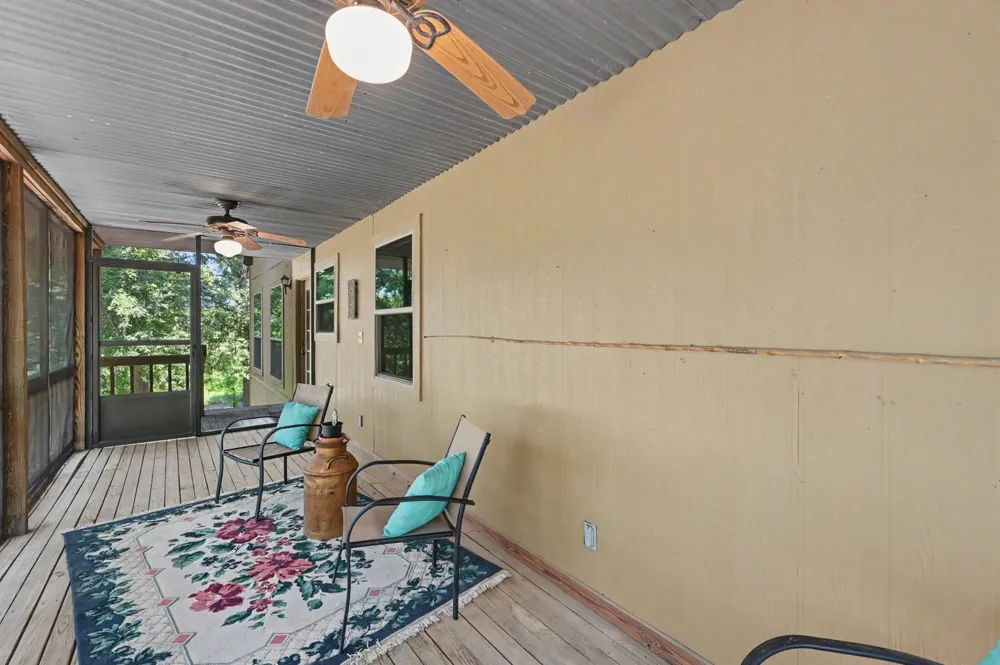 99 Lake View Drive Huntsville, TX 77320