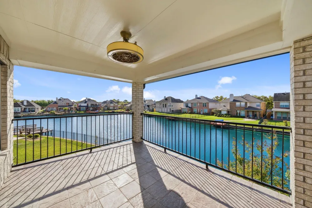 10103 Lazy Lagoon Houston, TX 77065