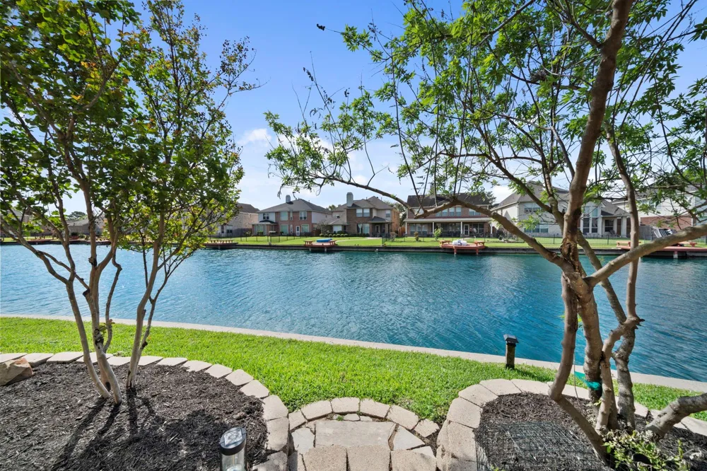 10103 Lazy Lagoon Houston, TX 77065