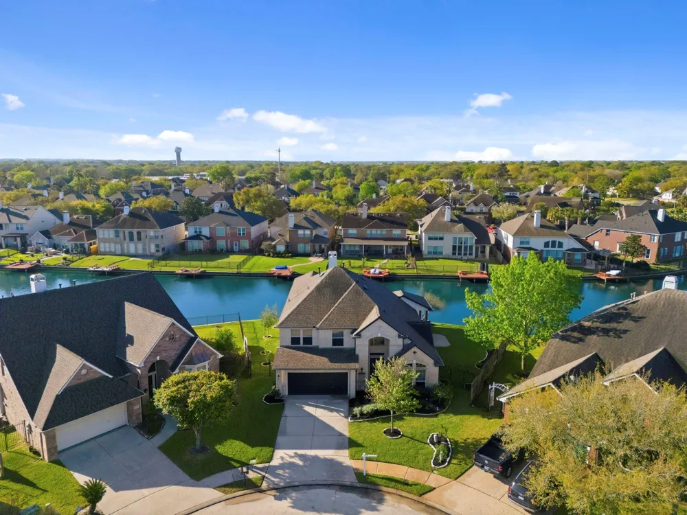 10103 Lazy Lagoon Houston, TX 77065