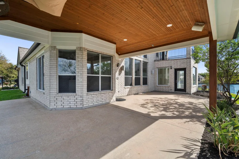 10103 Lazy Lagoon Houston, TX 77065