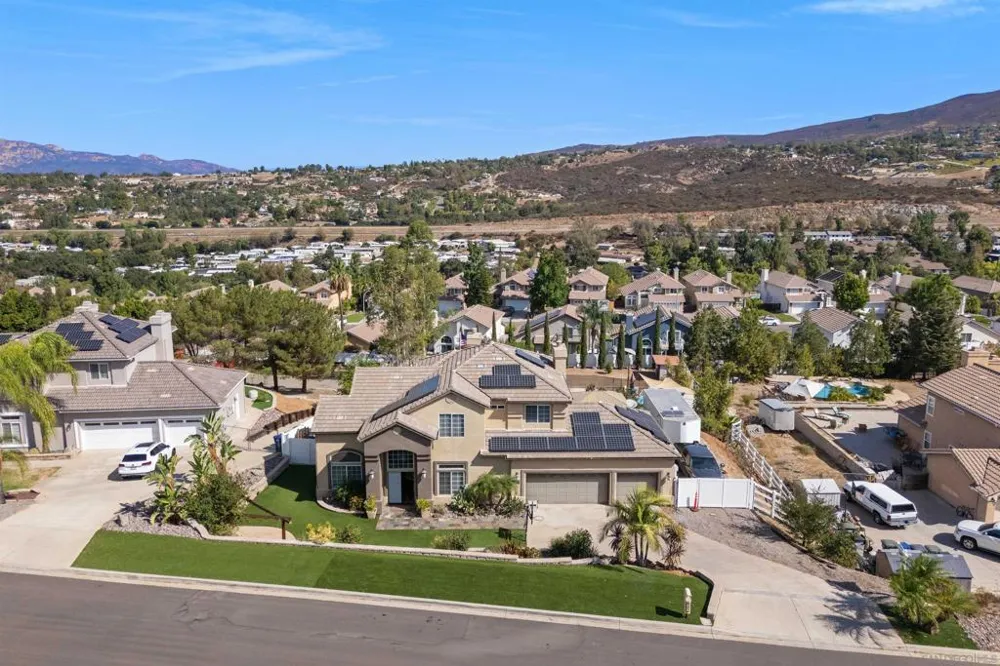 1521 Miss Elle Alpine, CA 91901