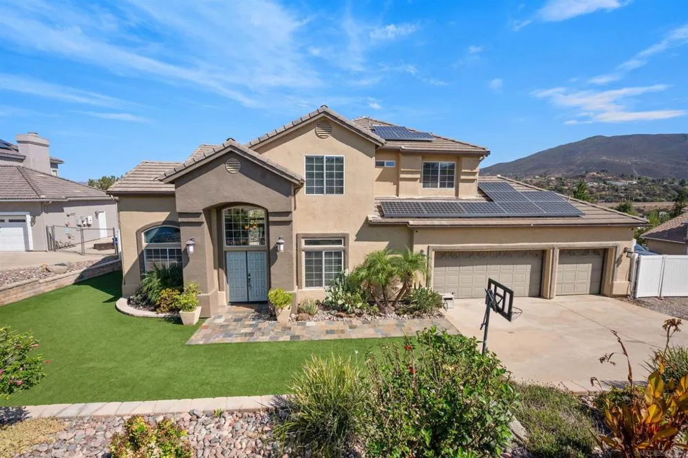 1521 Miss Elle Alpine, CA 91901