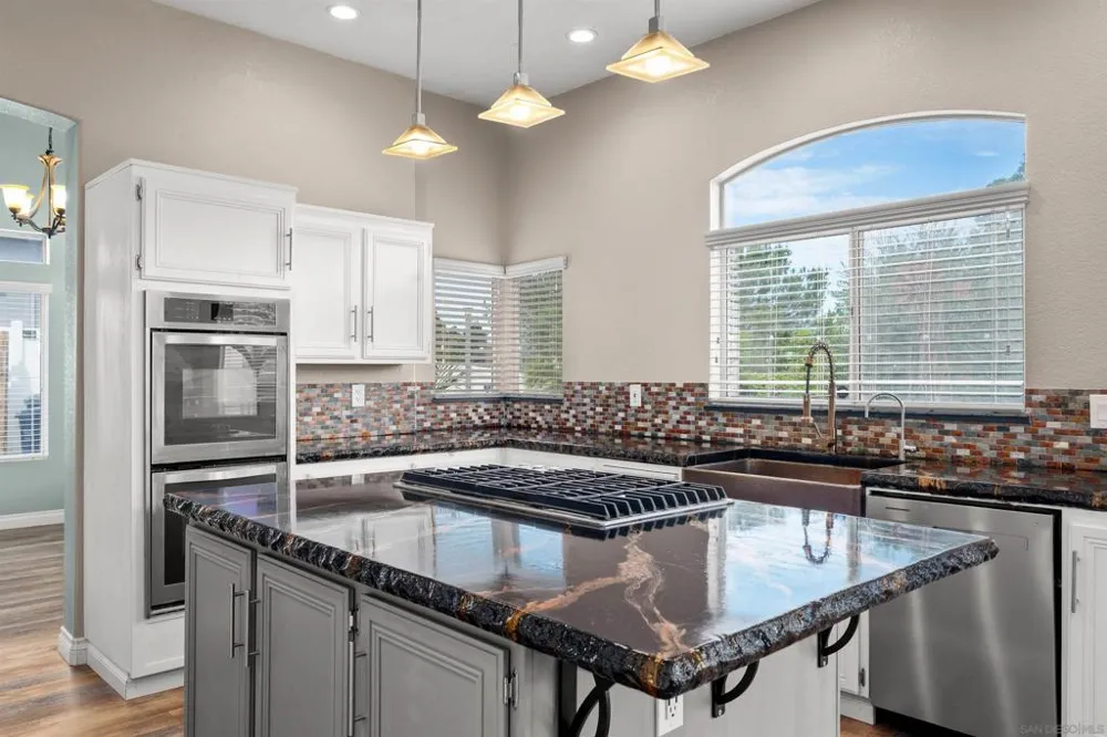 1521 Miss Elle Alpine, CA 91901