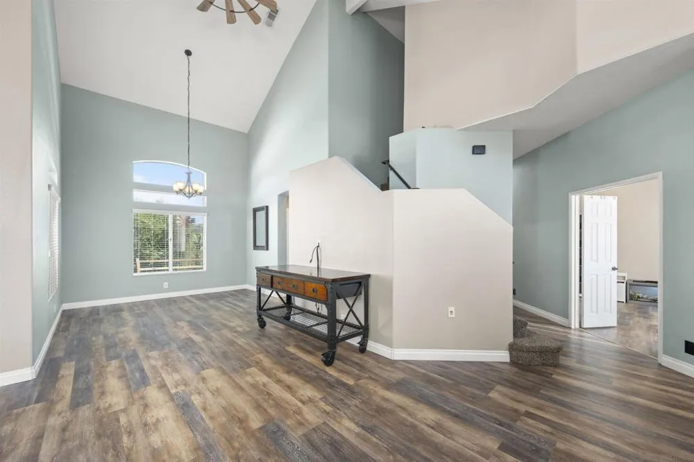 1521 Miss Elle Alpine, CA 91901
