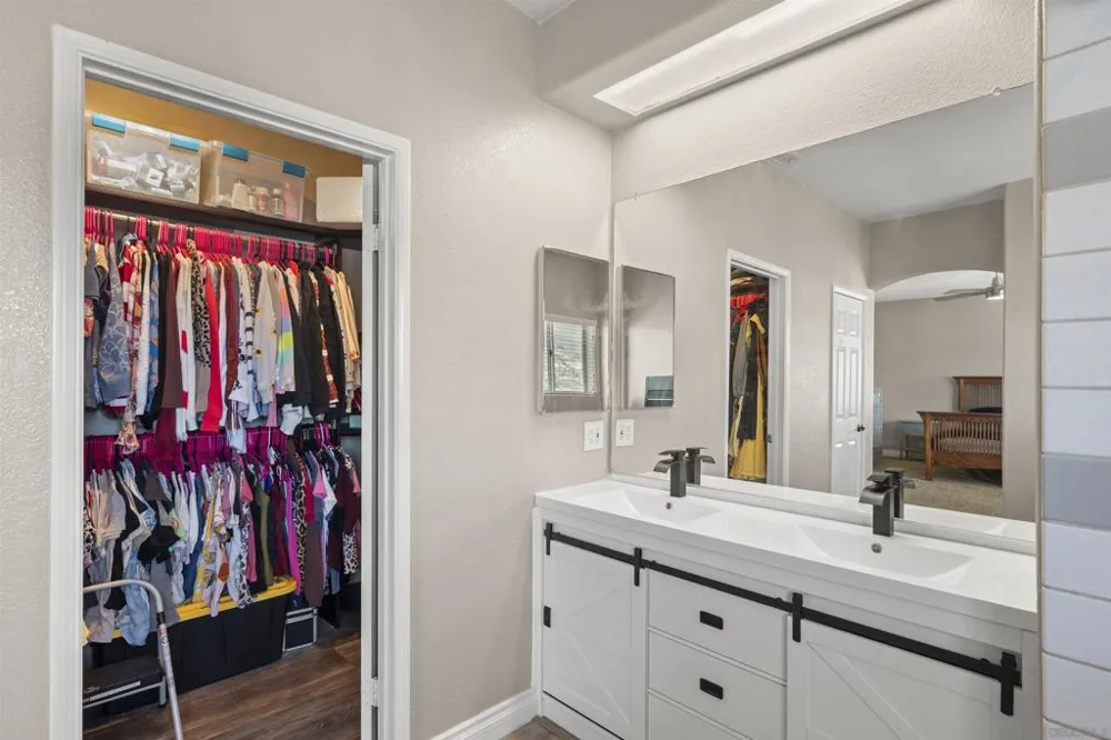 1521 Miss Elle Alpine, CA 91901