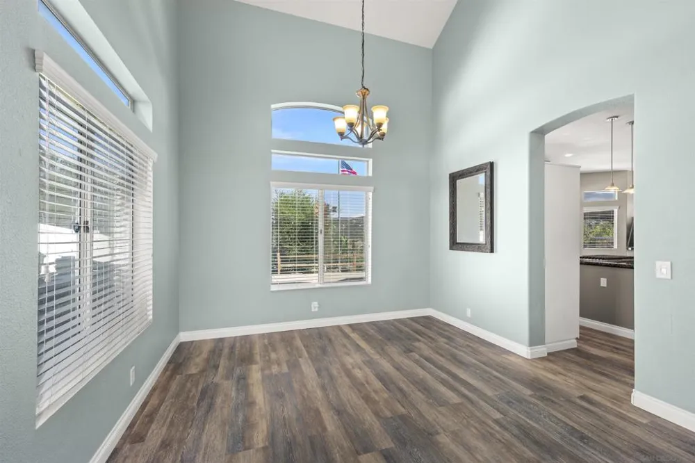 1521 Miss Elle Alpine, CA 91901