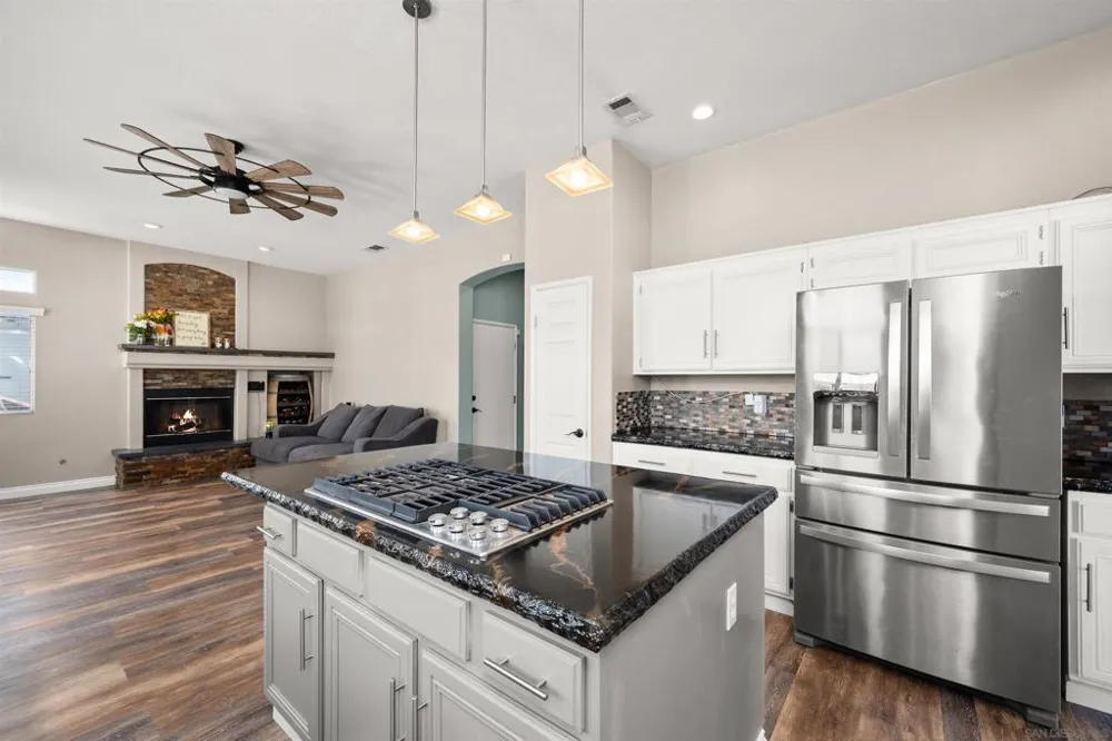 1521 Miss Elle Alpine, CA 91901