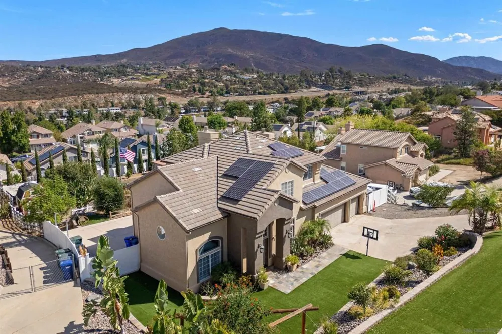 1521 Miss Elle Alpine, CA 91901