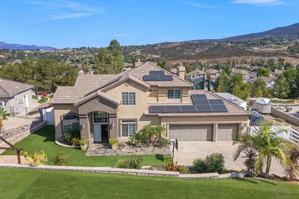 1521 Miss Elle Alpine, CA 91901