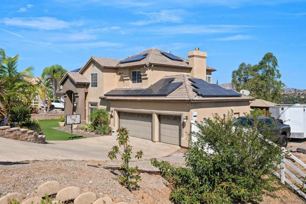1521 Miss Elle Alpine, CA 91901