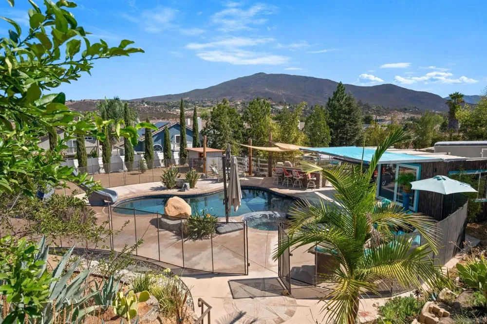 1521 Miss Elle Alpine, CA 91901