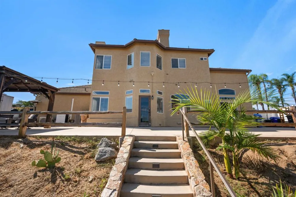 1521 Miss Elle Alpine, CA 91901