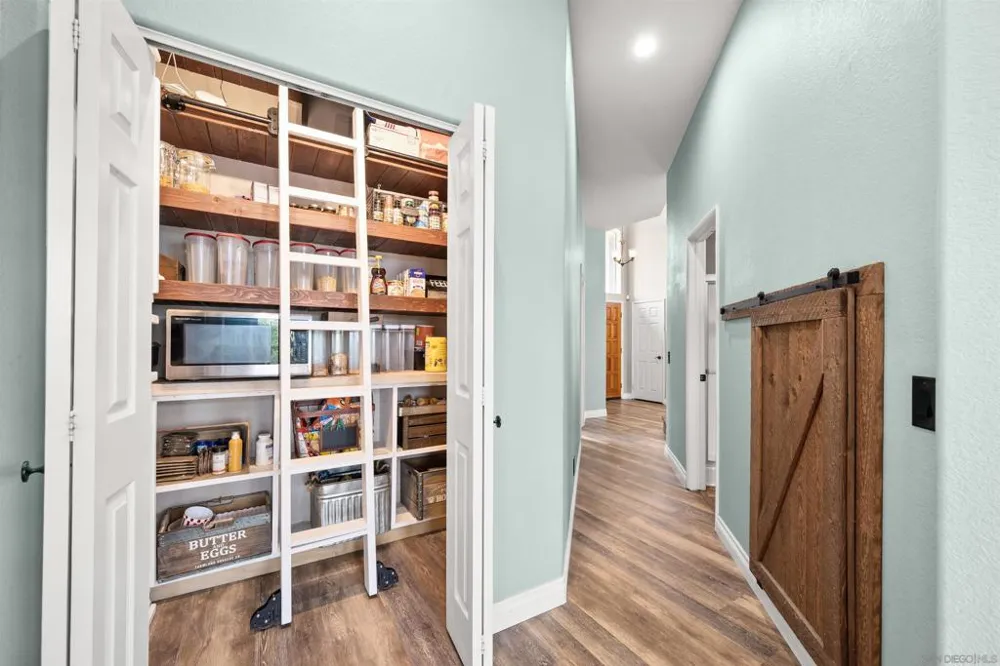 1521 Miss Elle Alpine, CA 91901