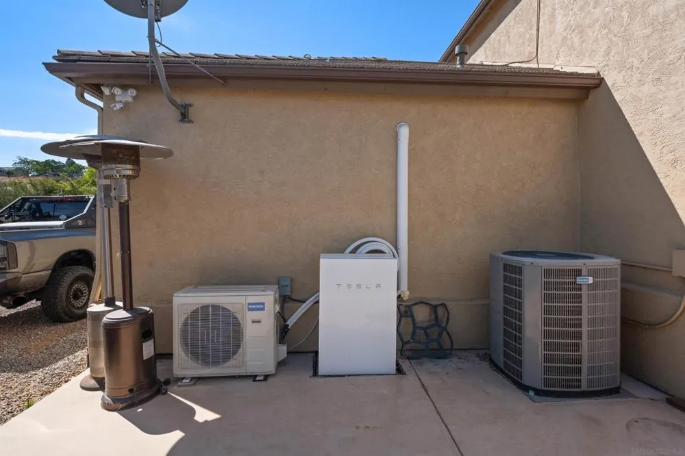 1521 Miss Elle Alpine, CA 91901