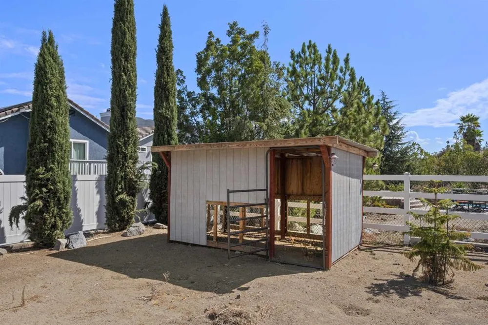 1521 Miss Elle Alpine, CA 91901