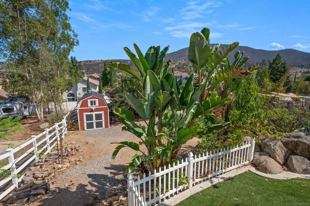 1521 Miss Elle Alpine, CA 91901