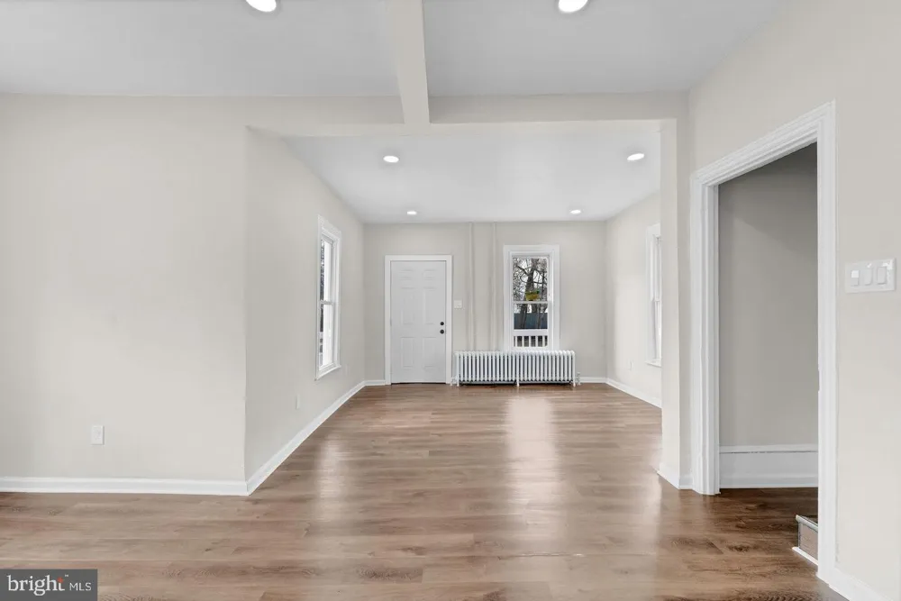 326 MAURICE STREET Millville, NJ 08332