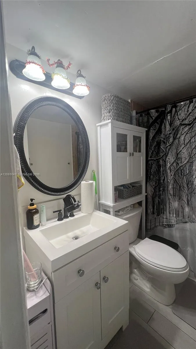 1480 W 46th St #210 Hialeah, FL 33012