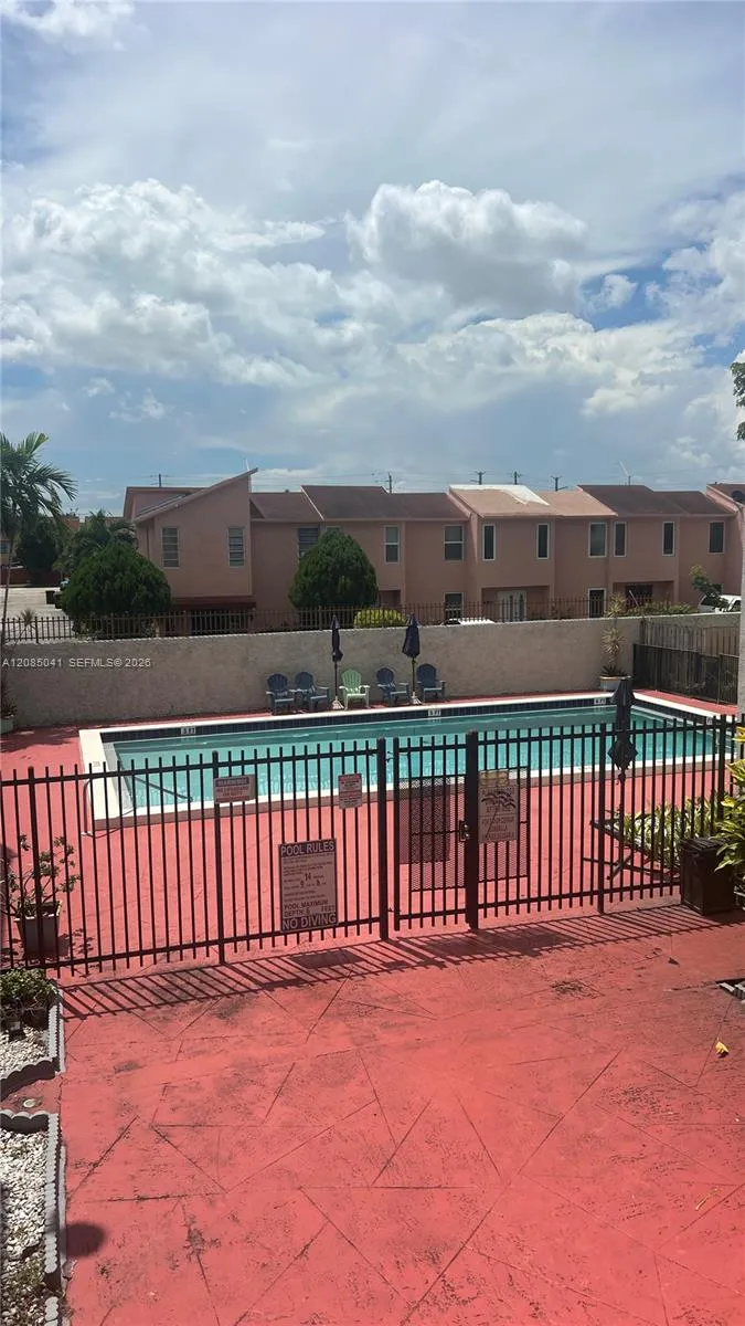 1480 W 46th St #210 Hialeah, FL 33012