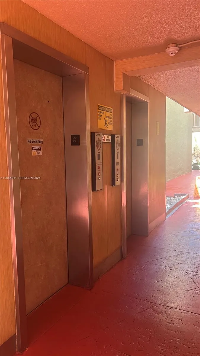 1480 W 46th St #210 Hialeah, FL 33012