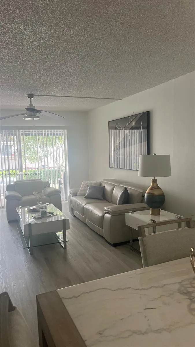 1480 W 46th St #210 Hialeah, FL 33012