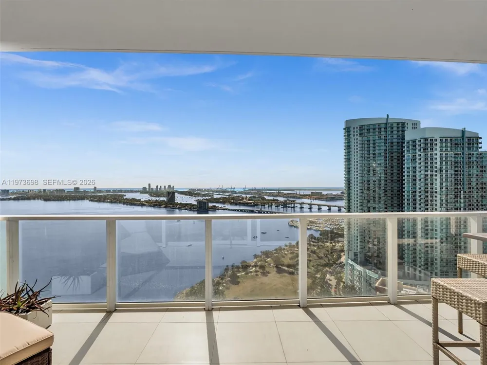 2020 Bayshore Dr #3303 Miami, FL 33137